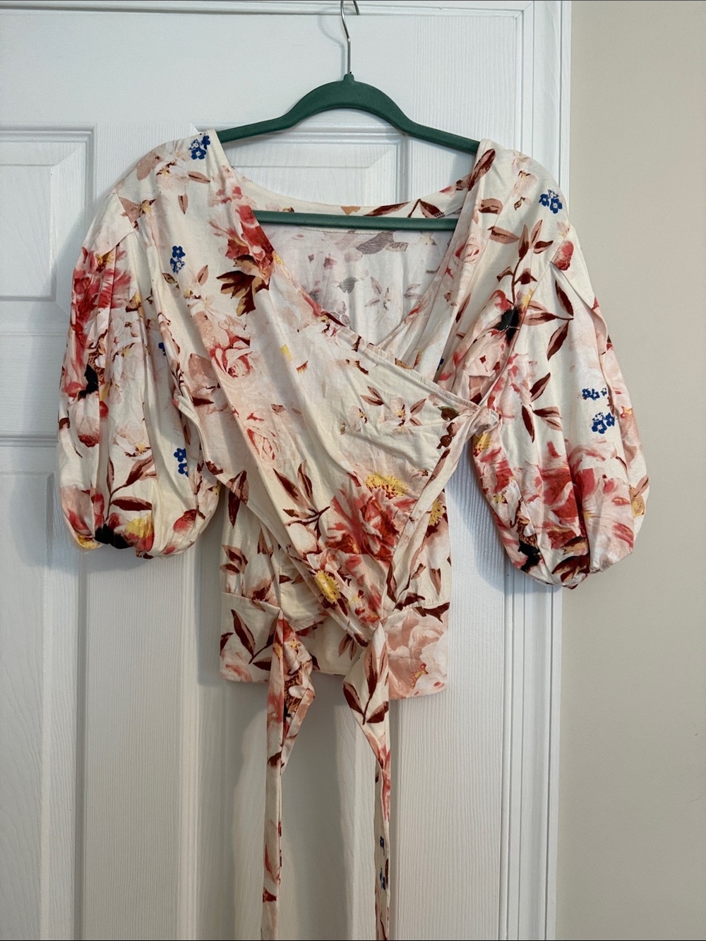 Floral Wrap Puff-Sleeve Blouse - Cream/Pink